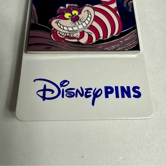 NWT. Disney Parks Alice in Wonderland Cheshire Cat Disney Trading Pin. - Picture 4 of 7